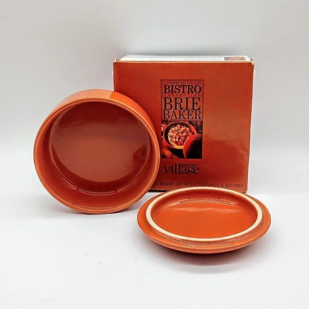 Gourmet Village Burnt Orange Ceramic Covered Baker NIB